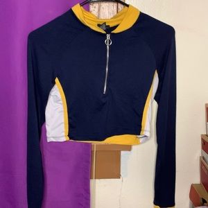 Crop top long sleeve shirt